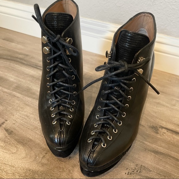 ANN TAYLOR AXIA LACEUP PLATFORM BOOTS | SIZE 6 - Picture 2 of 6